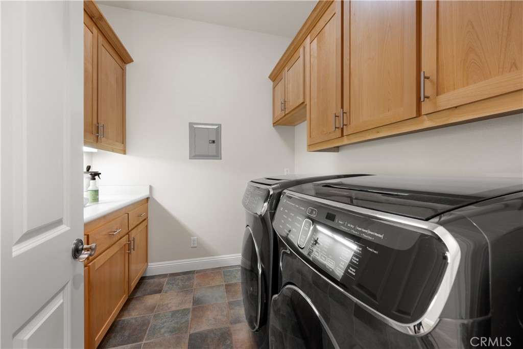 920 Wigeon Way Arroyo Grande, CA 93420 - Photo 31 of 57 a utility room with dryer and washer