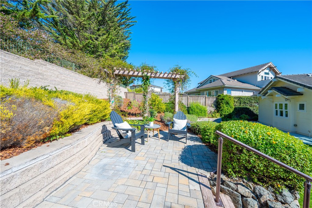 920 Wigeon Way Arroyo Grande, CA 93420 - Photo 39 of 57 a terrace with outdoor seating and city view