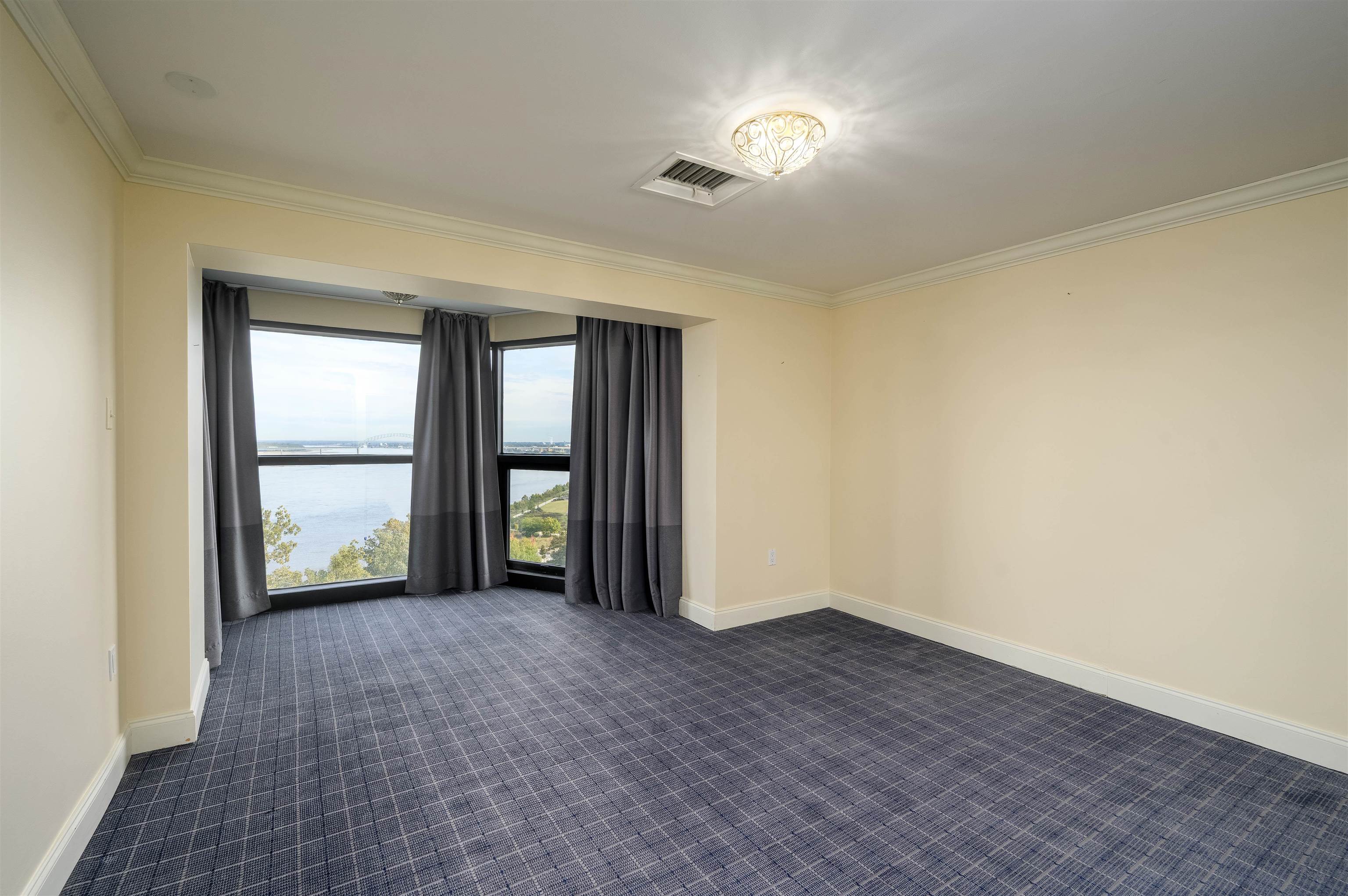 655 Riverside Drive, Unit 1103 Memphis, TN 38103 - Photo 11 of 35