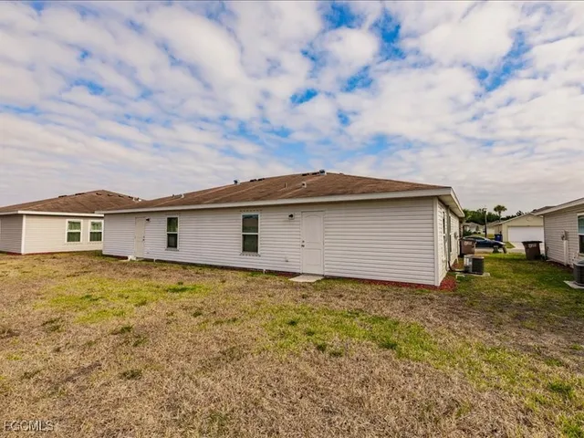 $1,399 | 18313 Gibraltar Lane, Lehigh Acres, FL 33936