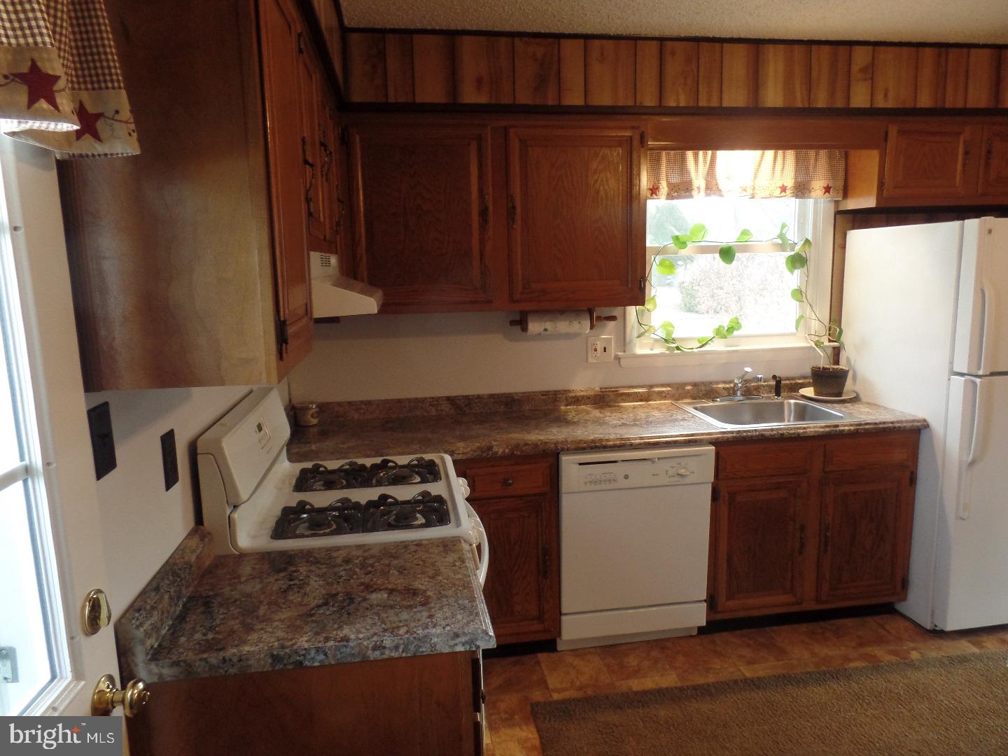 443 Flanders Road Bellmawr, NJ 08031 - Photo 7 of 16