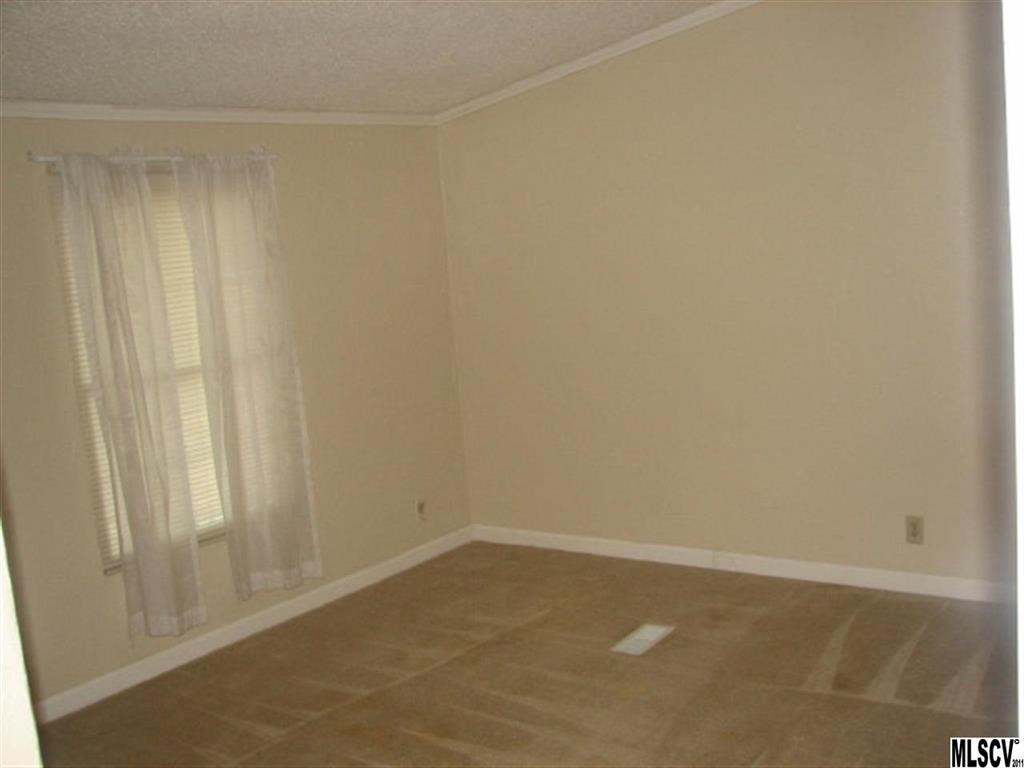 7394 R R H Road Hickory, NC 28602 - Photo 12 of 21 Gallery Image 12