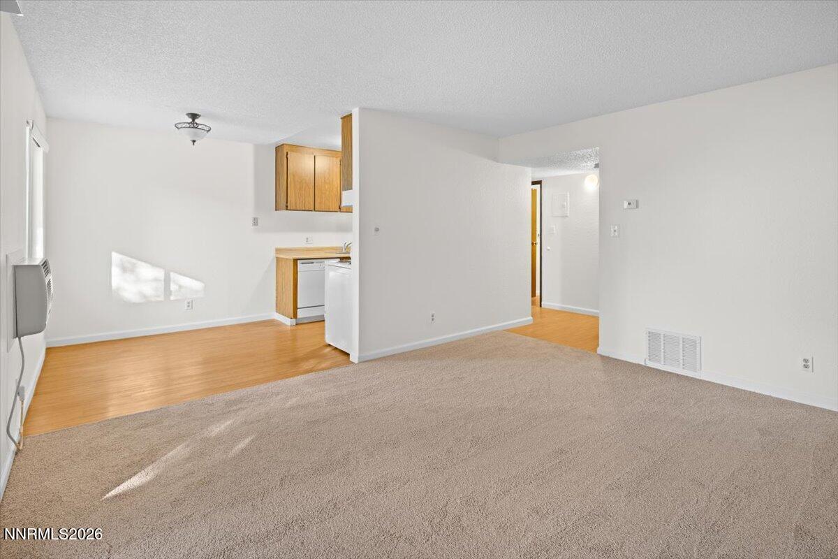 400 South Saliman Road, Unit 25 Carson City, NV 89701 - Photo 12 of 26 living room