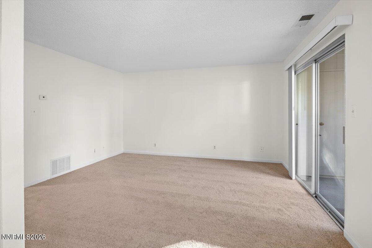 400 South Saliman Road, Unit 25 Carson City, NV 89701 - Photo 5 of 26 living