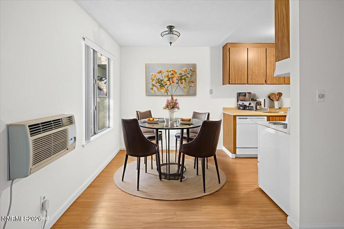 400 South Saliman Road, Unit 25 Carson City, NV 89701 - Photo 6 of 26 dining virtually staged