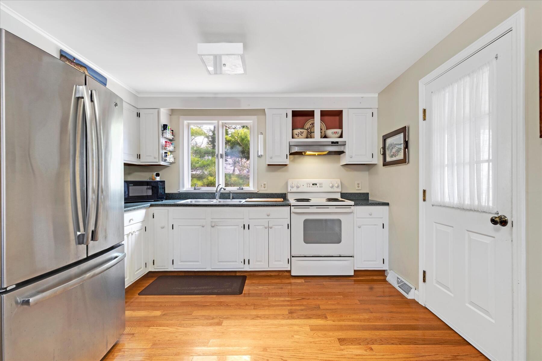 90 Whitney Road Eastham, MA 02642 - Photo 8 of 43 13-MG_0446-r