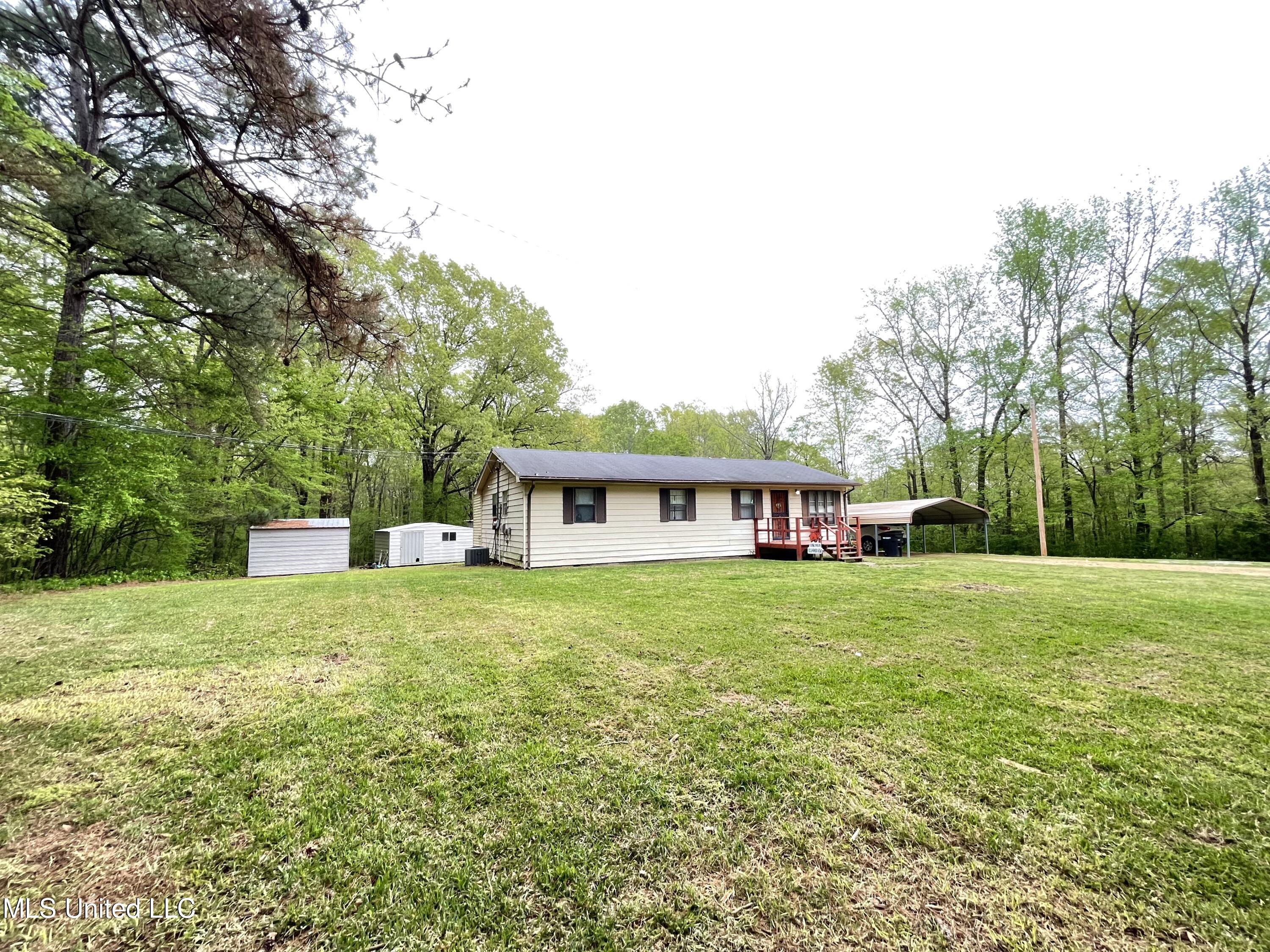 400 Bend Road Coldwater, MS 38618 - Photo 3 of 21 EDDDE40E-FFA7-471E-B585-2C14C3FE67BC