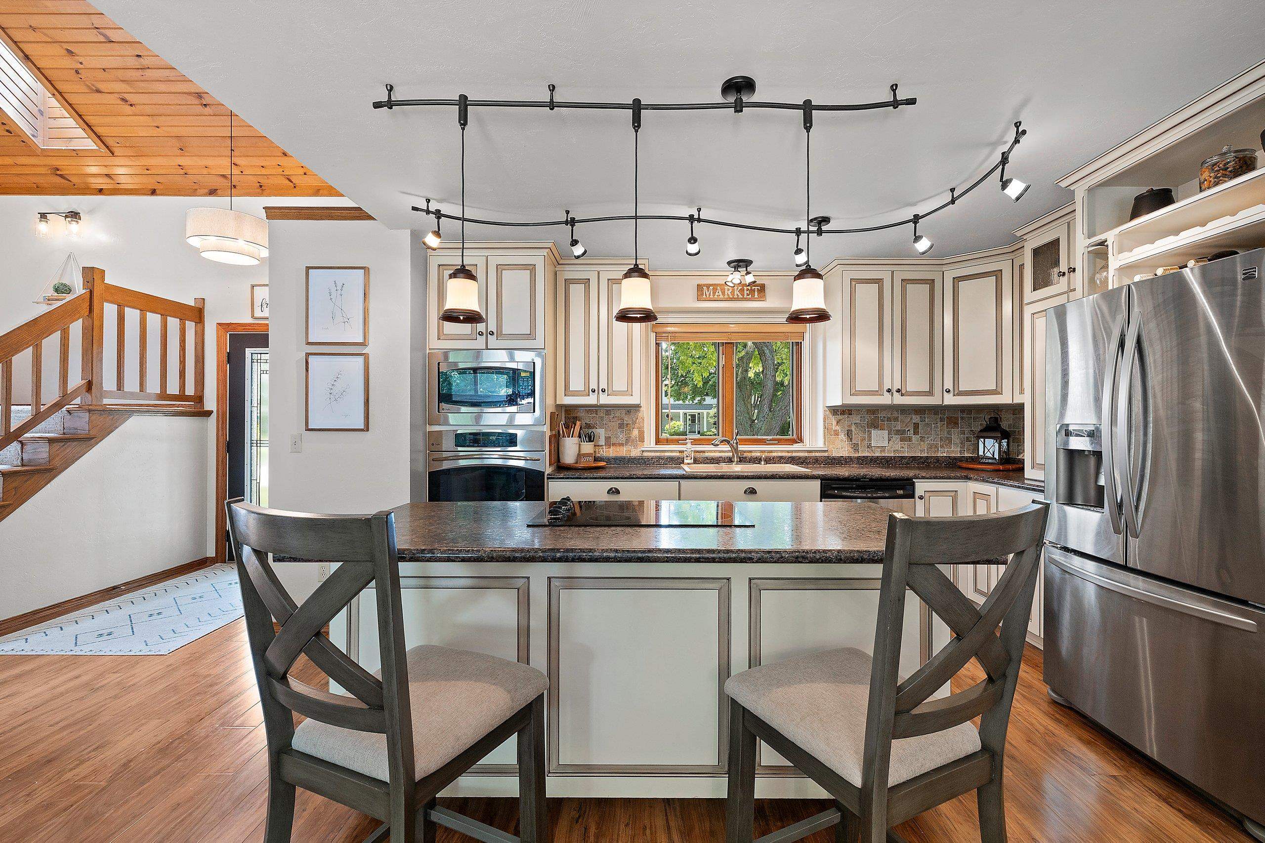 2841 Mayflower Road Green Bay, WI 54311 - Photo 13 of 70