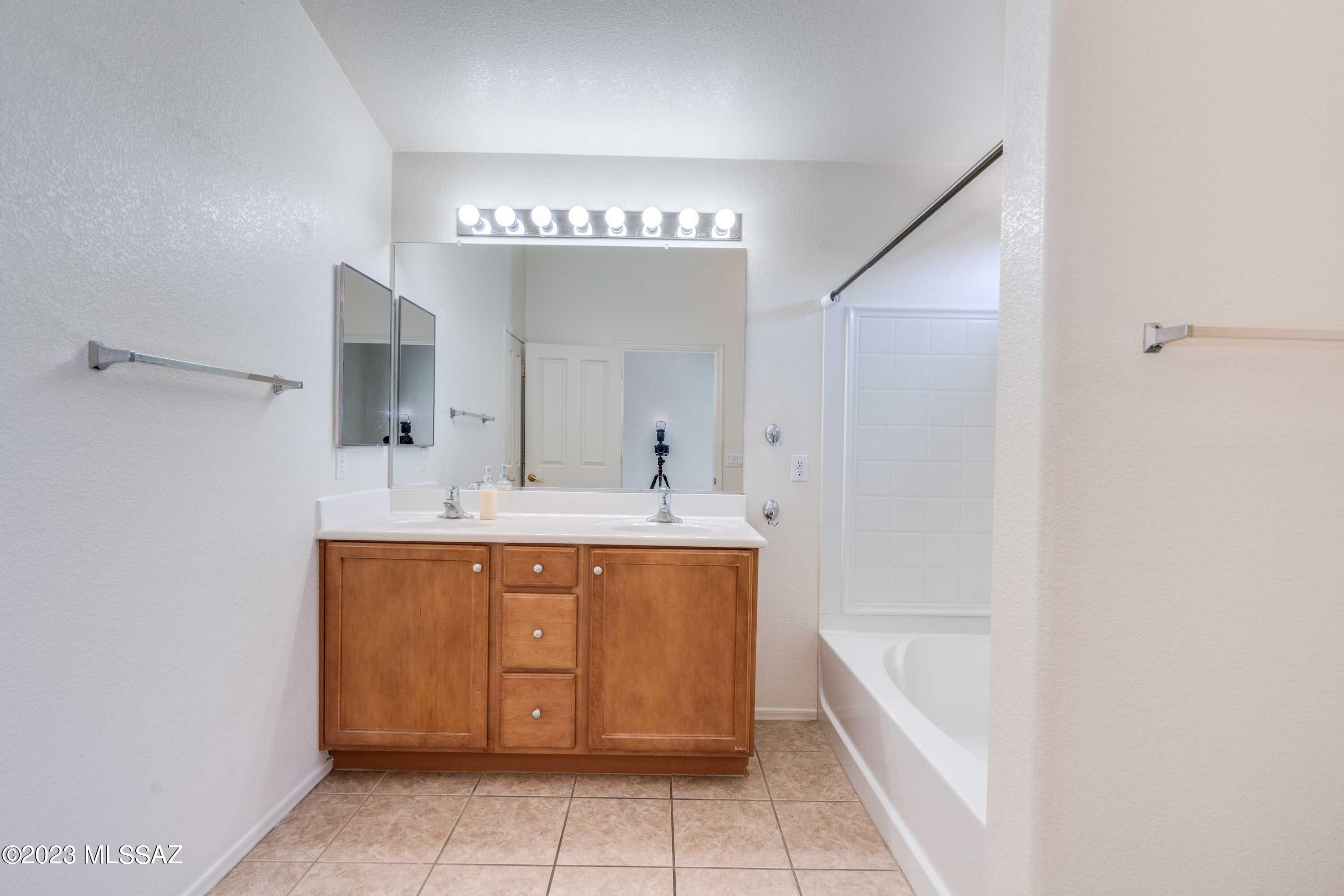 7839 South Splinter Way Tucson, AZ 85756 - Photo 36 of 49