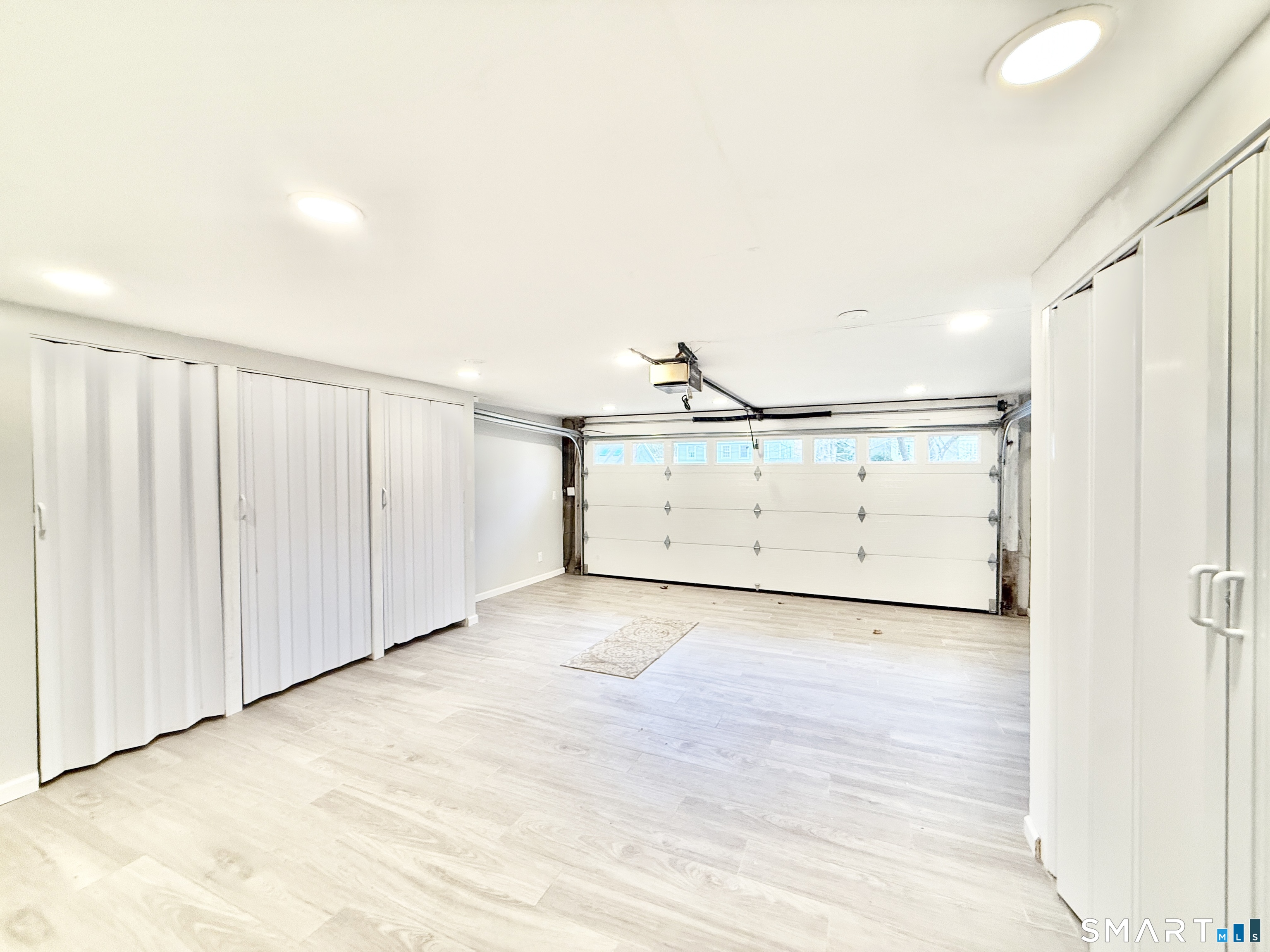 36 Center Drive Greenwich, CT 06870 - Photo 17 of 30
