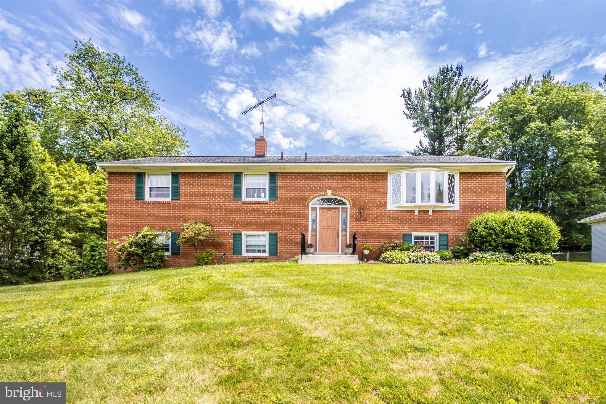 19621 Charline Manor Road Olney, MD 20832 - Photo 1 of 58