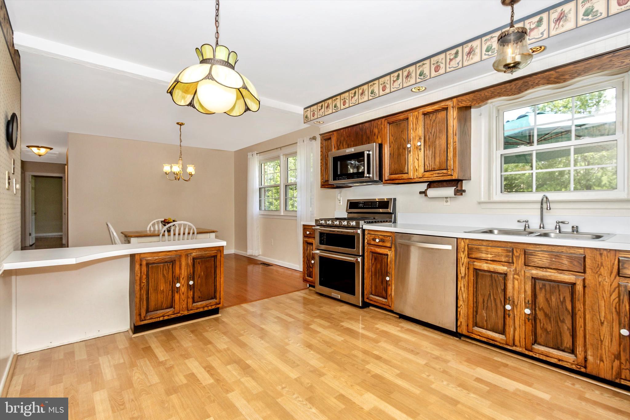 19621 Charline Manor Road Olney, MD 20832 - Photo 16 of 58