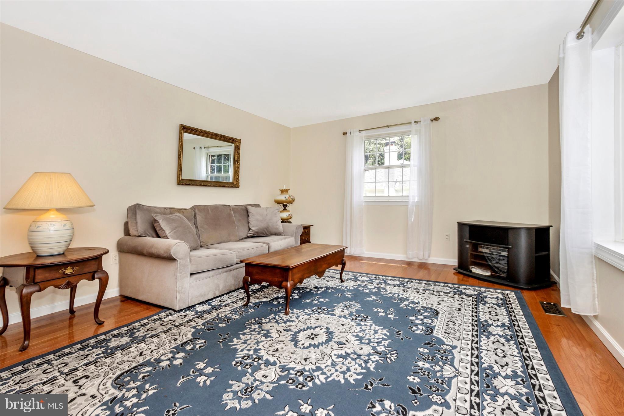 19621 Charline Manor Road Olney, MD 20832 - Photo 6 of 58
