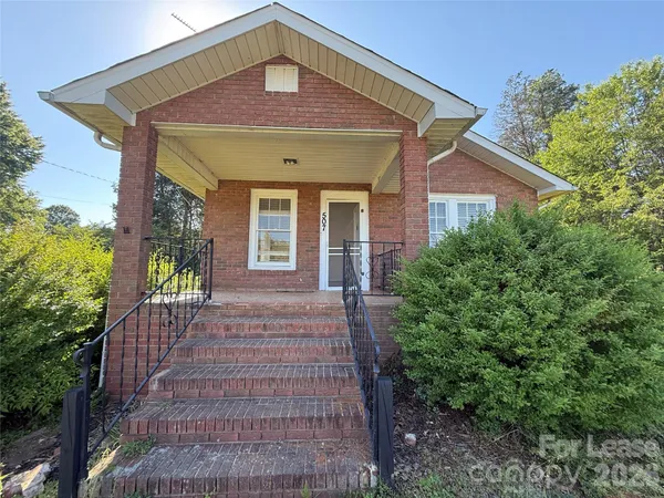 $1,375 | 507 Turnersburg Highway, Statesville, NC 28625