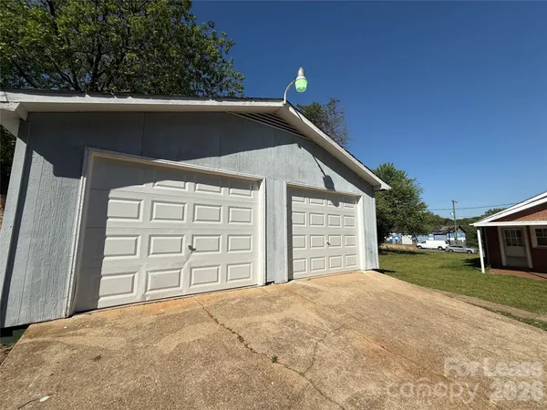 $1,375 | 507 Turnersburg Highway, Statesville, NC 28625