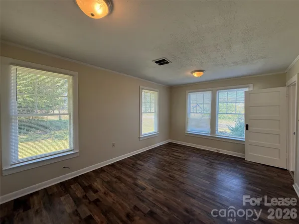 $1,375 | 507 Turnersburg Highway, Statesville, NC 28625