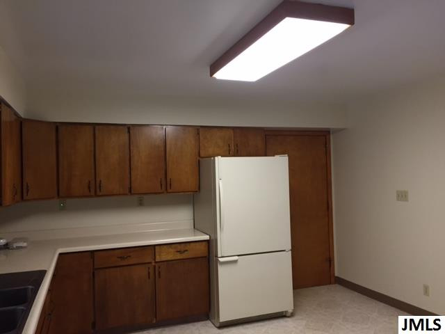 6012 Springfield Drive Jackson, MI 49201 - Photo 11 of 30 Photo 11