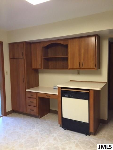 6012 Springfield Drive Jackson, MI 49201 - Photo 14 of 30 Photo 14