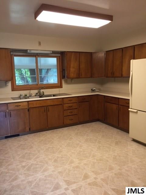 6012 Springfield Drive Jackson, MI 49201 - Photo 10 of 30 Photo 10