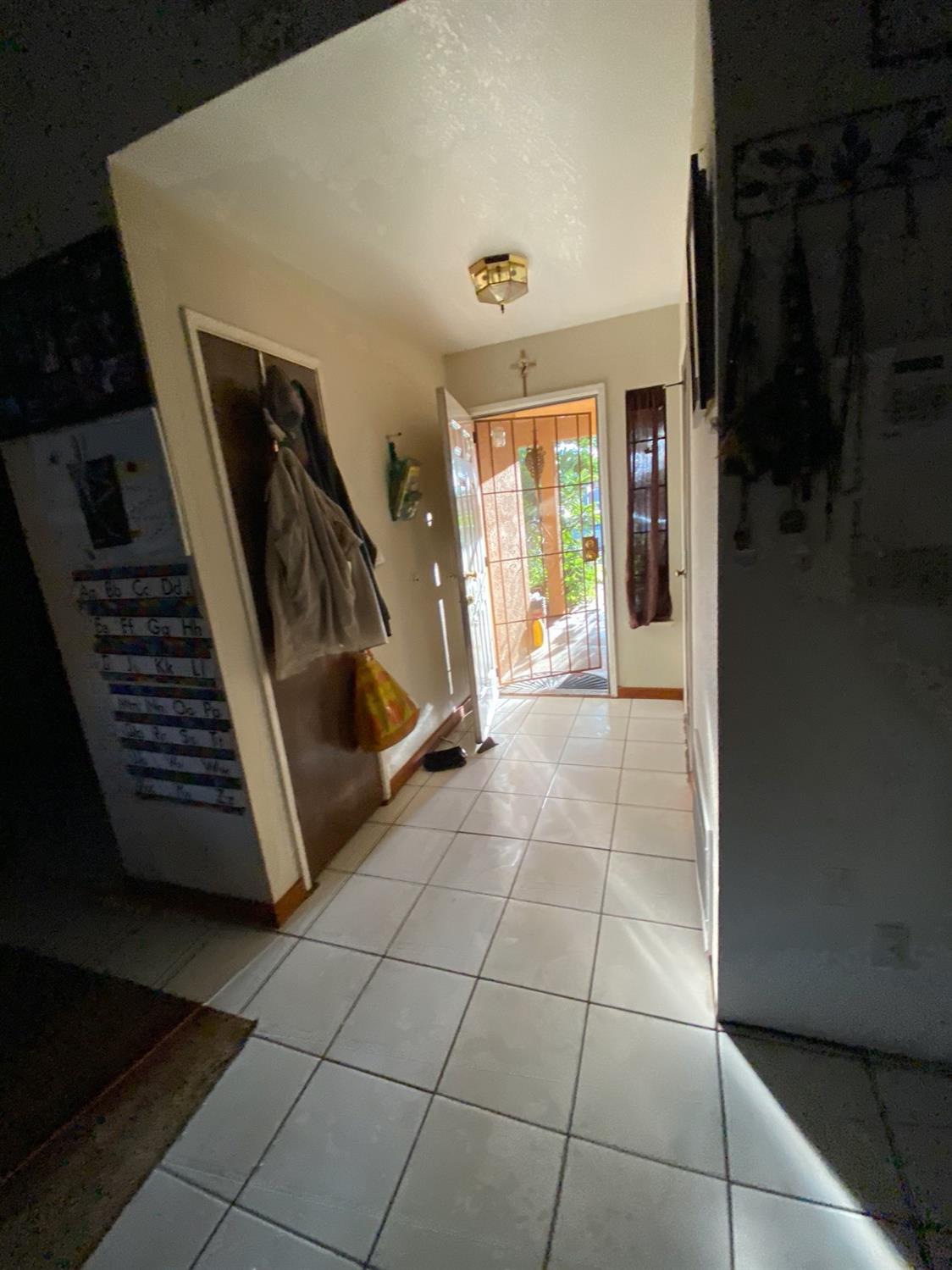 1824 Ipswich Avenue Modesto, CA 95358 - Photo 3 of 14