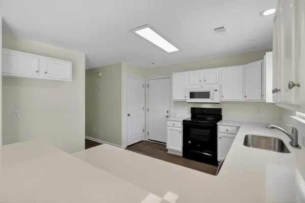 $274,900 | 250 White Street, Moncks Corner, SC 29461