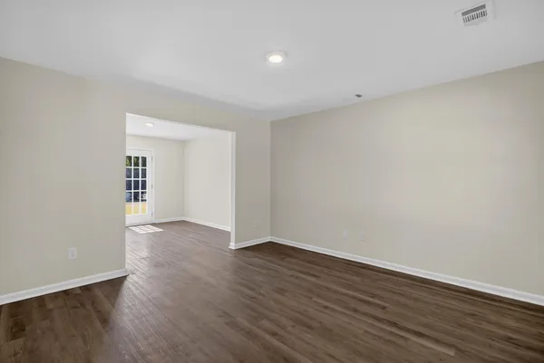 $274,900 | 250 White Street, Moncks Corner, SC 29461