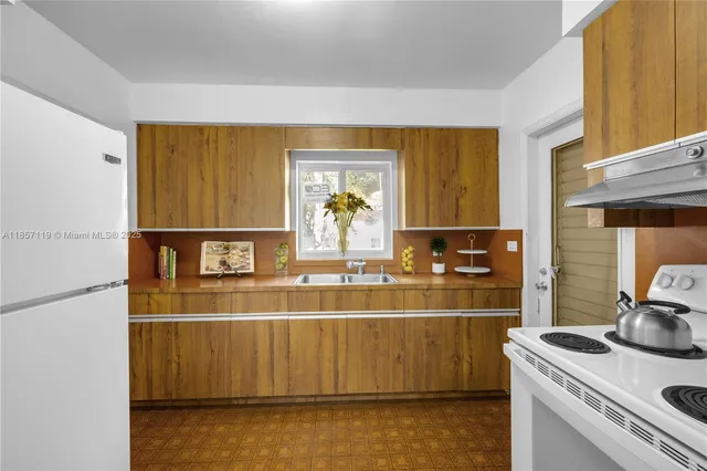 $1,400,000 | 236 Candia Avenue, Coral Gables, FL 33134