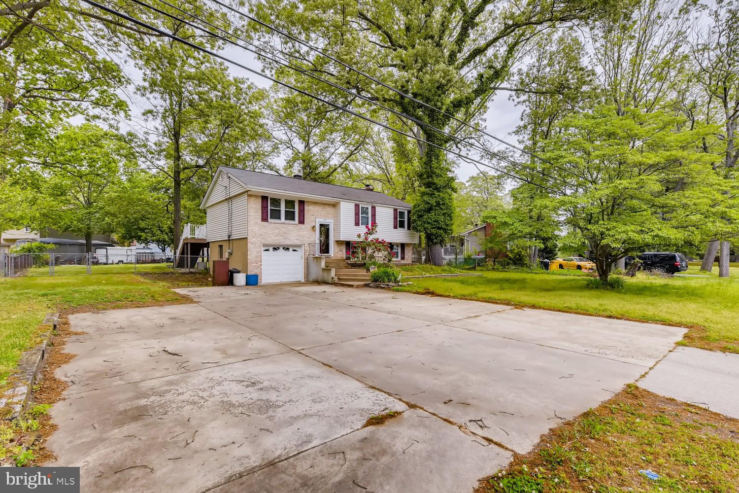 254 Magothy Bridge Road Pasadena, MD 21122 - Photo 2 of 32