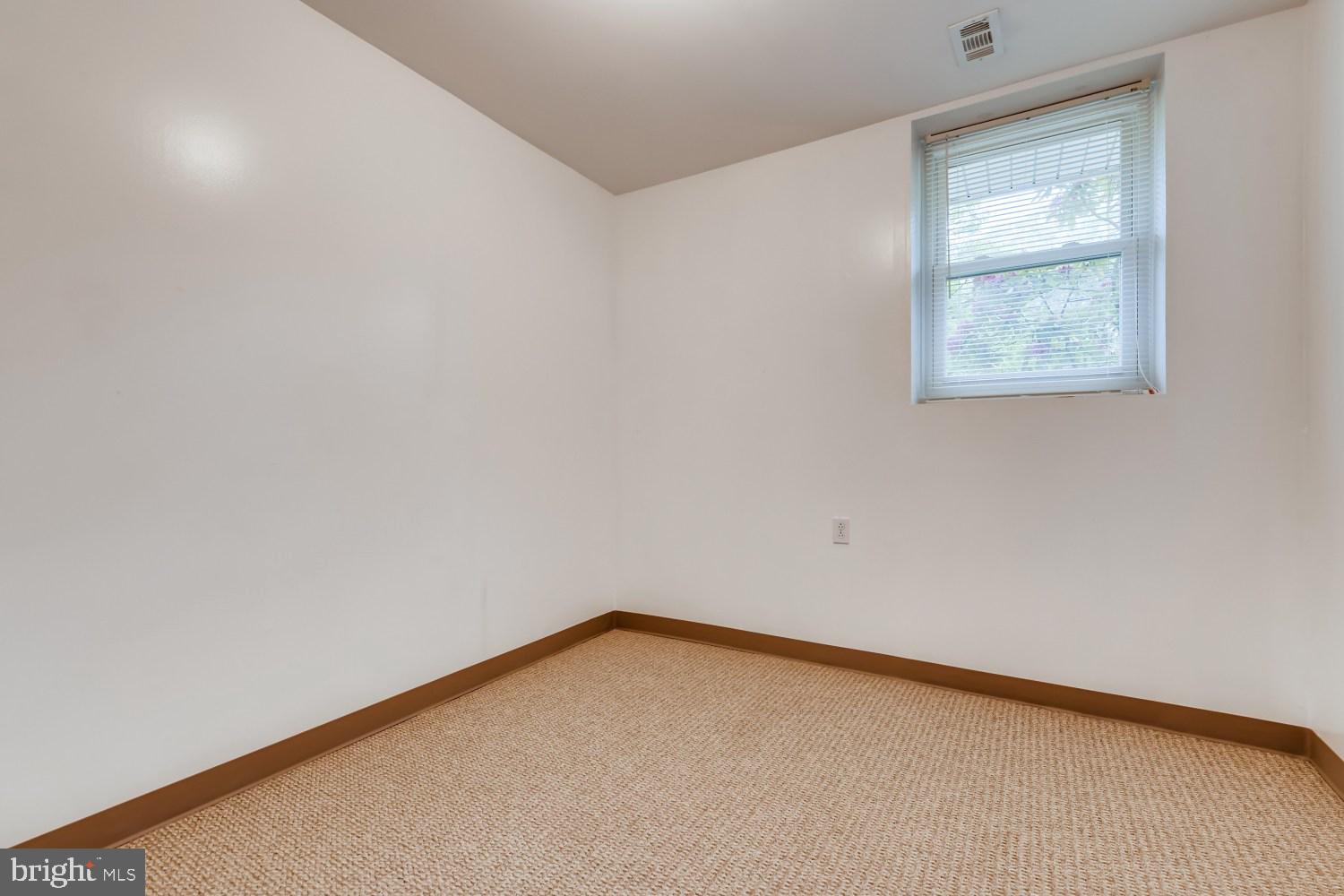 254 Magothy Bridge Road Pasadena, MD 21122 - Photo 25 of 32