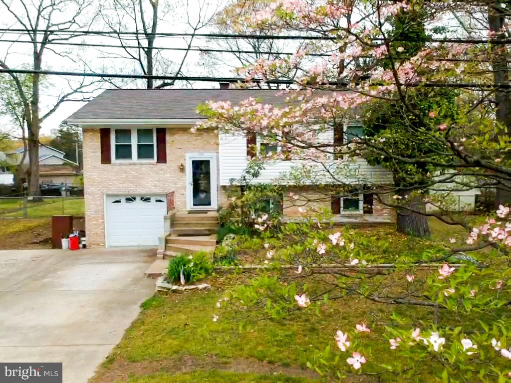 254 Magothy Bridge Road Pasadena, MD 21122 - Photo 4 of 32