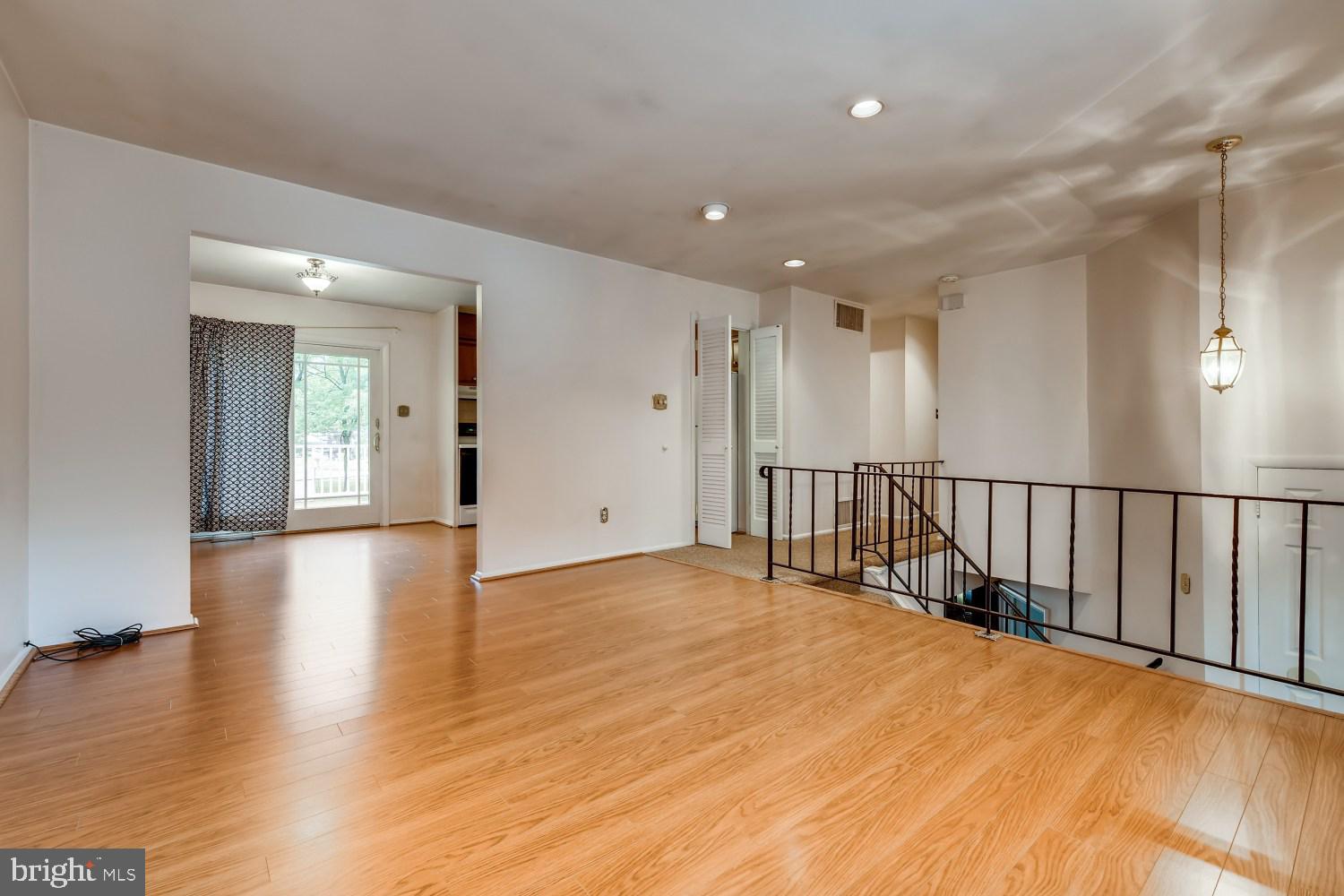 254 Magothy Bridge Road Pasadena, MD 21122 - Photo 7 of 32