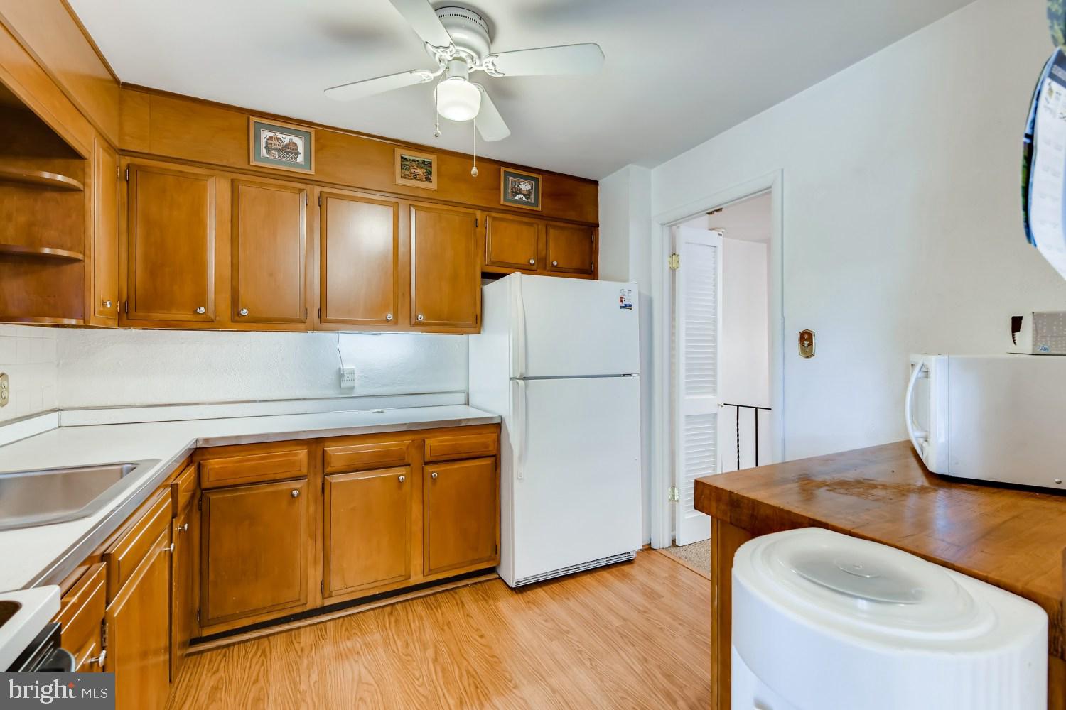 254 Magothy Bridge Road Pasadena, MD 21122 - Photo 9 of 32