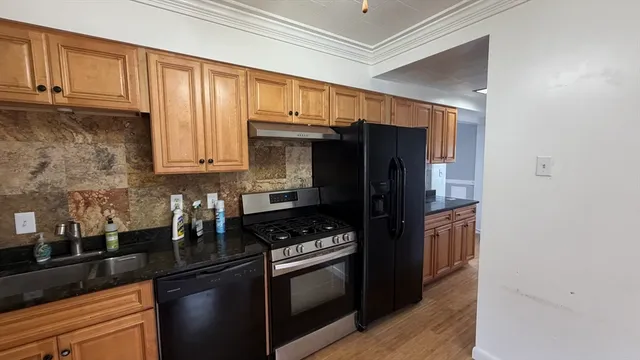 $3,350 | 131 Josephine Avenue, Unit 2, Somerville, MA 02144