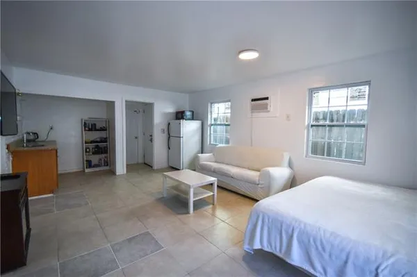 $3,800 | 1015 Roselawn Street, Metairie, LA 70001