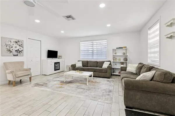 $3,800 | 1015 Roselawn Street, Metairie, LA 70001