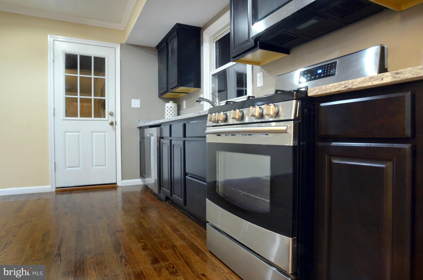 6706 Havenoak Road Baltimore, MD 21237 - Photo 2 of 11 Kitchen