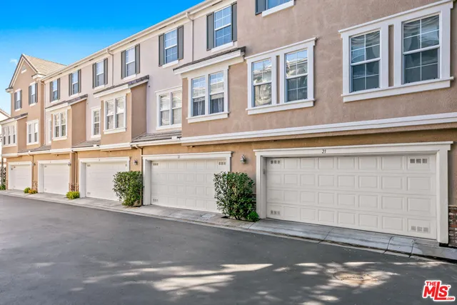 $699,000 | 26828 Willow Creek Lane, Unit 23, Valencia, CA 91355