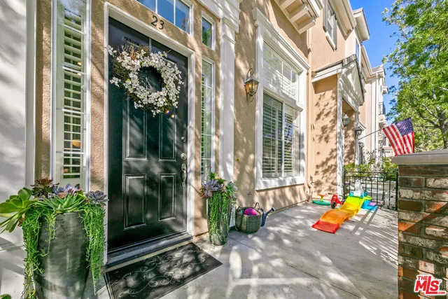 $699,000 | 26828 Willow Creek Lane, Unit 23, Valencia, CA 91355