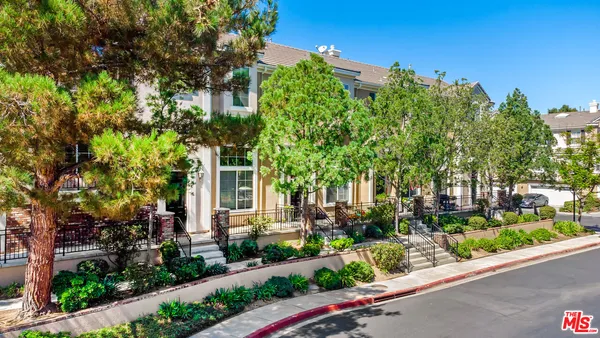 $674,000 | 26828 Willow Creek Lane, Unit 23, Valencia, CA 91355