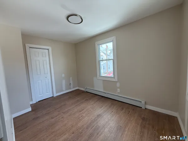 $1,850 | 14 Smith Street, Unit 1, Ansonia, CT 06401