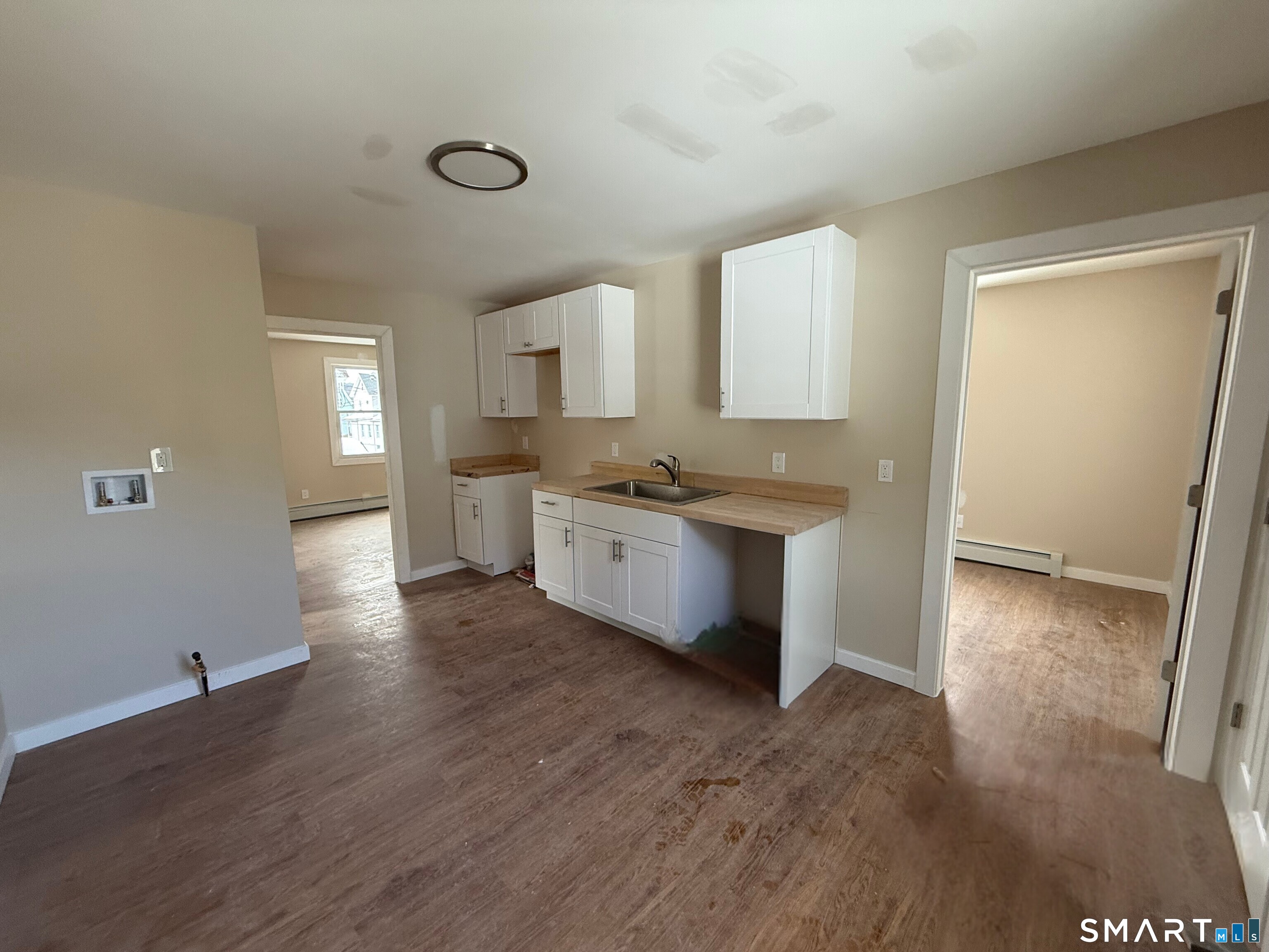 14 Smith Street, Unit 1 Ansonia, CT 06401 - Photo 2 of 9