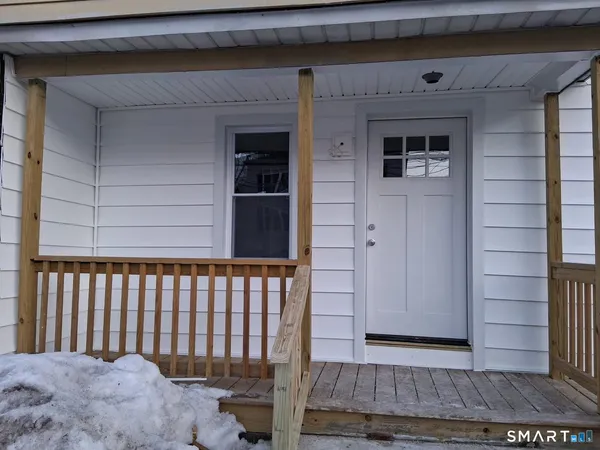 $1,850 | 14 Smith Street, Unit 1, Ansonia, CT 06401