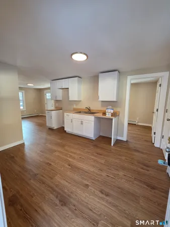 $1,850 | 14 Smith Street, Unit 1, Ansonia, CT 06401