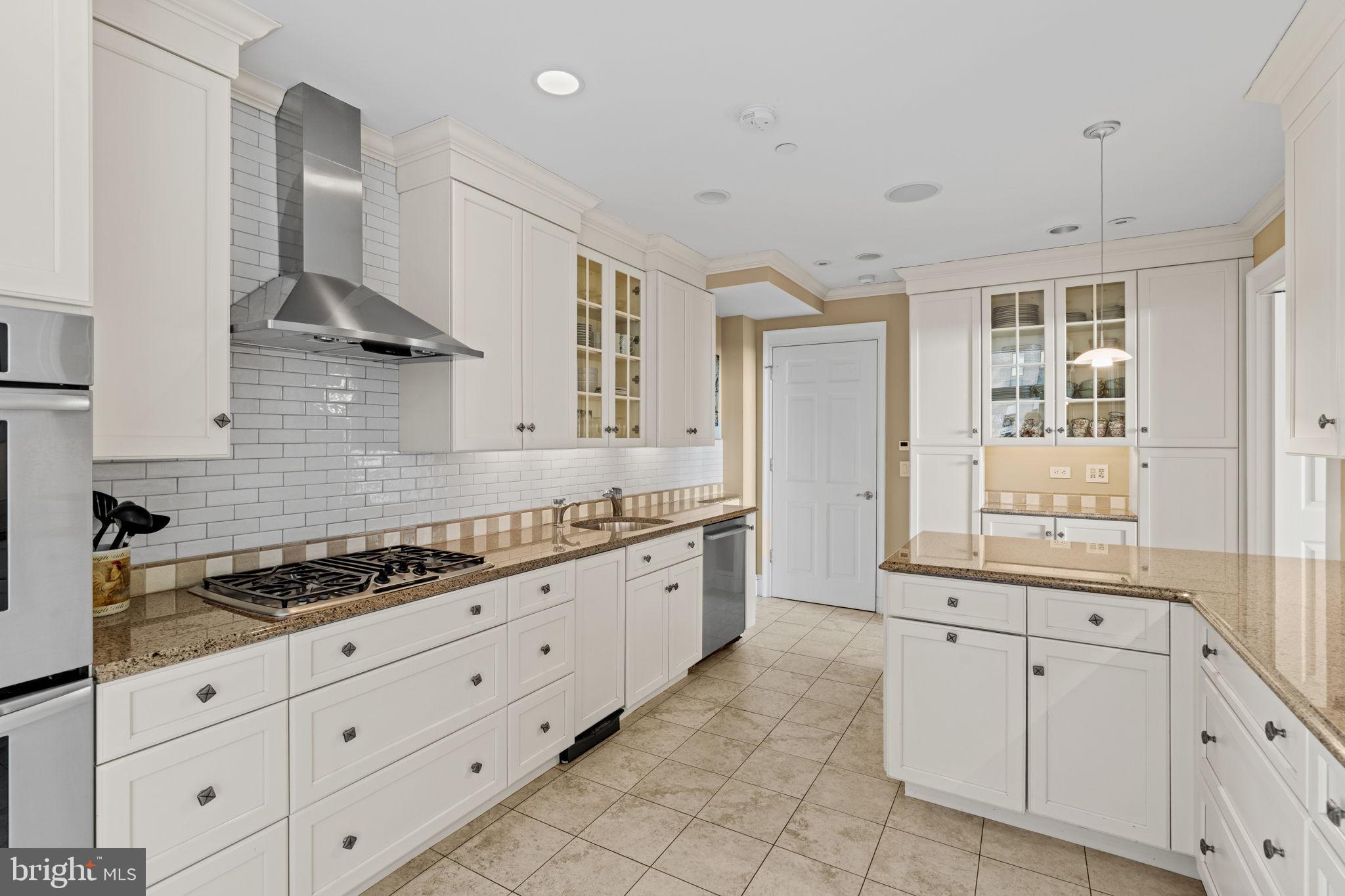 227 South 6th Street, Unit PE Philadelphia, PA 19106 - Photo 12 of 24 Kitchen