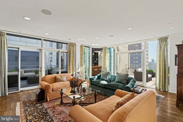 $3,375,000 | 227 South 6th Street, Unit PE, Philadelphia, PA 19106