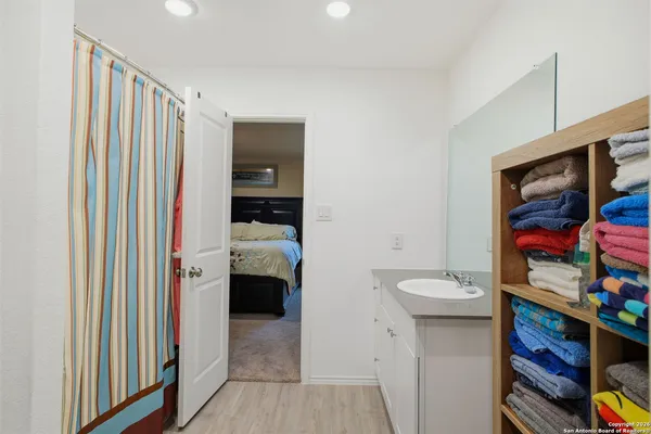 $2,000 | 14113 Swine Place, San Antonio, TX 78252