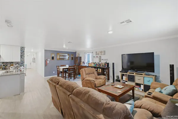 $2,000 | 14113 Swine Place, San Antonio, TX 78252