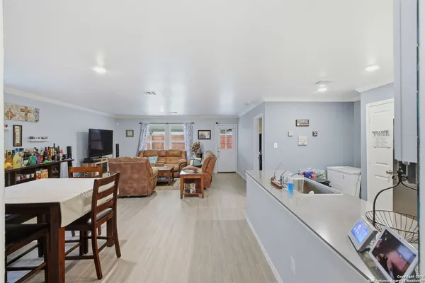 $2,000 | 14113 Swine Place, San Antonio, TX 78252