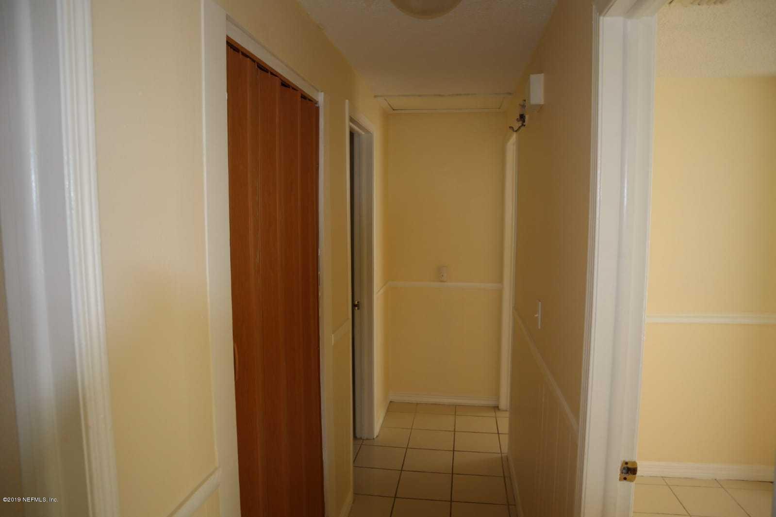 10757 Mareeba Road Jacksonville, FL 32246 - Photo 8 of 22 PHOTO-2019-11-24-17-35-08_1