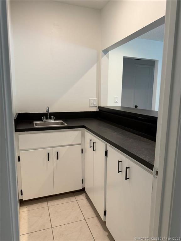 3096 Southeast Glasgow Drive Stuart, FL 34997 - Photo 12 of 24